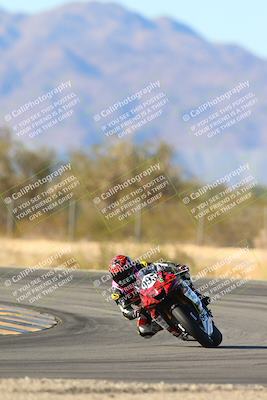 media/Jan-10-2025-CVMA Friday Practice (Fri) [[489e0da257]]/Group 4 and Trackday/Session 5 (Turn 7)/